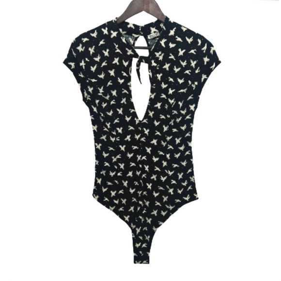 NWOT Intimately Free People Billie Black Thong Bodysuit Bird Print Boho Size M - Picture 4 of 15